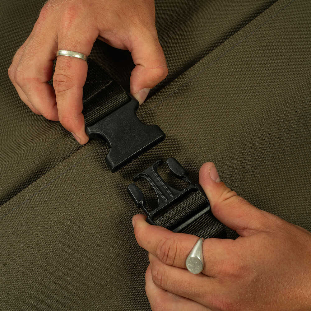 Bed Chair Avid Carp X Revolve 8 patas - Tienda Carpfishing