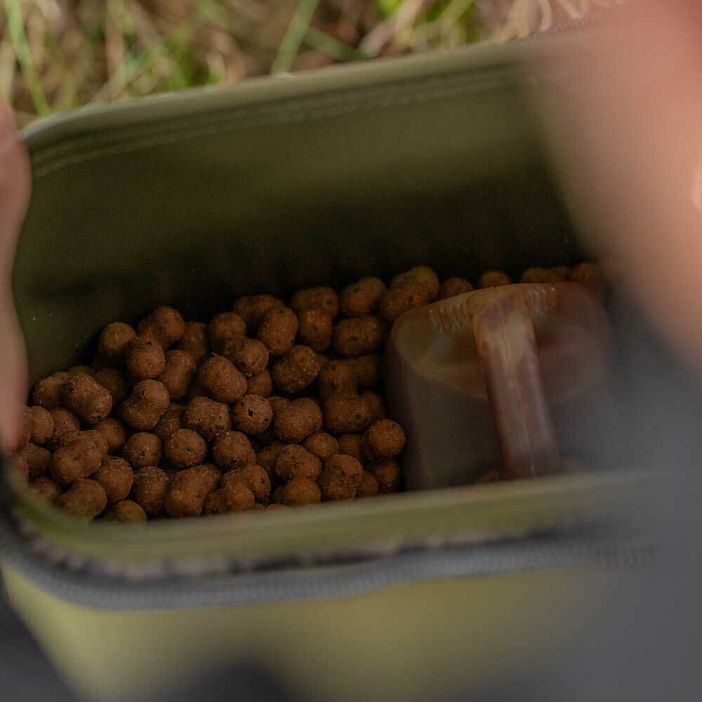 Macuto Avid Carp Compact Caddy 9 L - Tienda Carpfishing