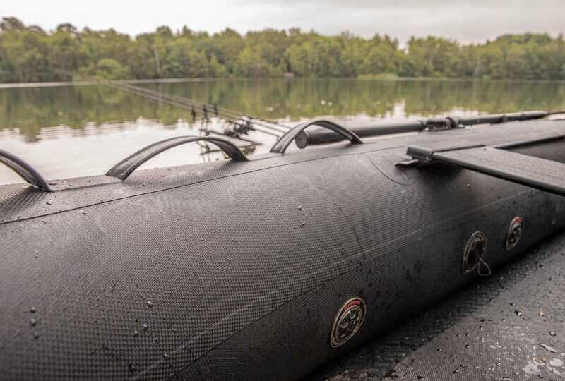 Barca Raptor 270 X - Treme Dark con suelo de aluminio - Tienda Carpfishing