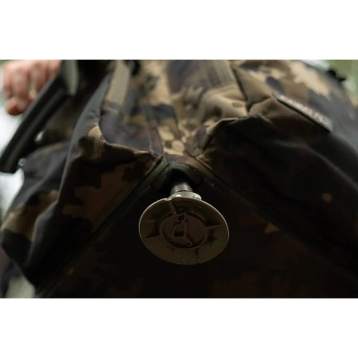 Macuto Korda Compac Framed Carryall Large Dark Kamo