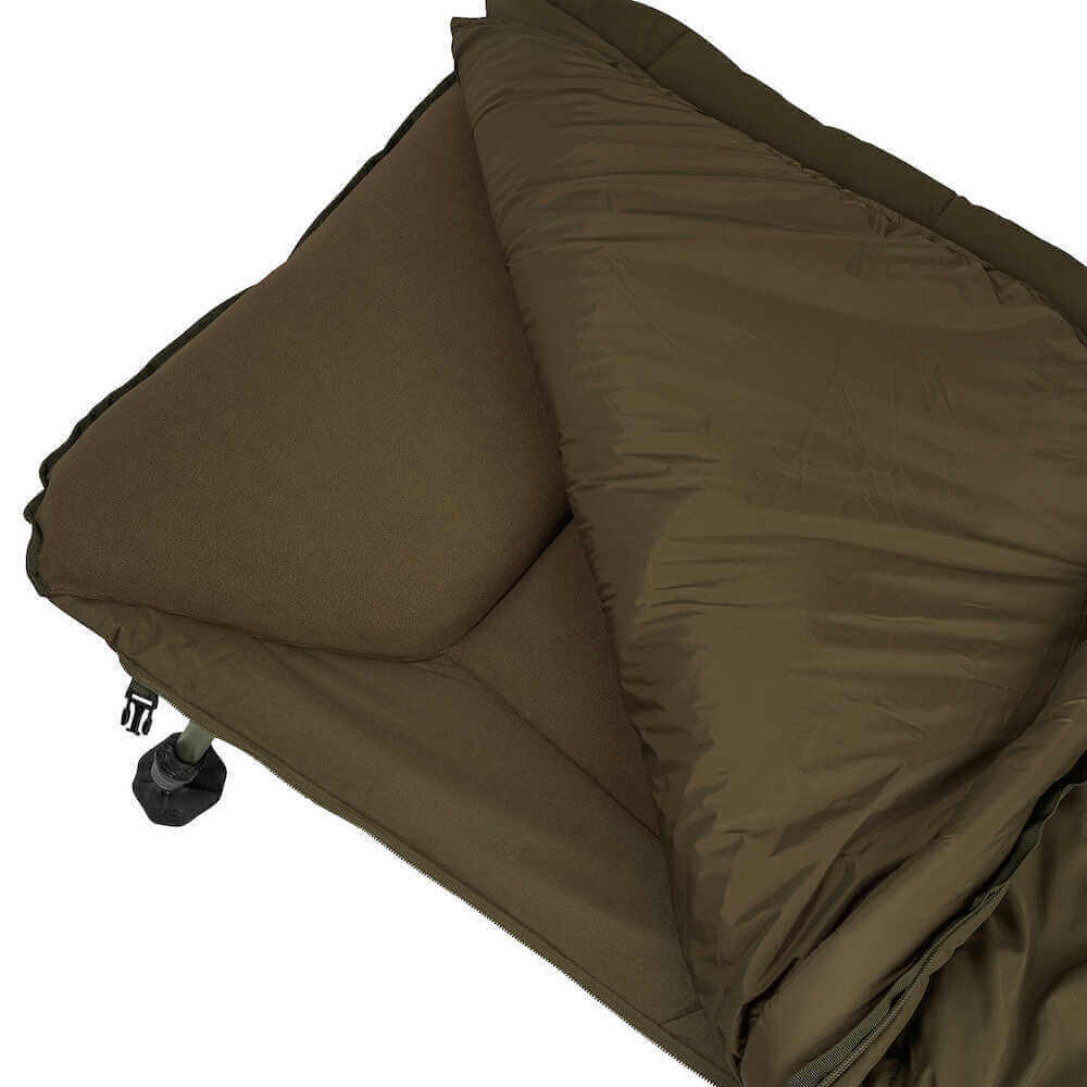 Bed Chair cu sac de dormit Avid Carp Revolve X Sistem 8 picioare