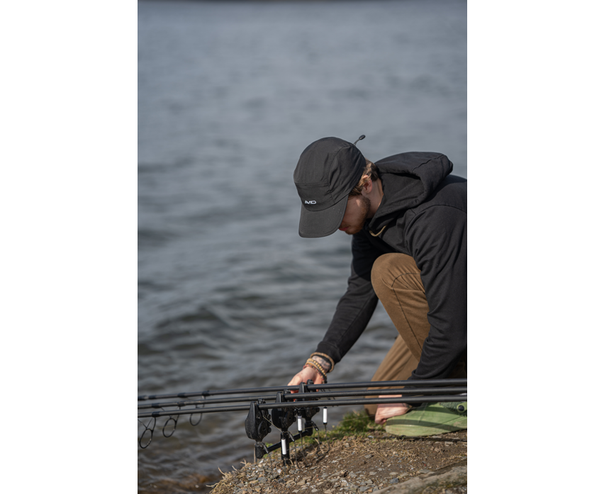 Gorra Avid Carp Stealth 5-Panel Negro - Tienda Carpfishing