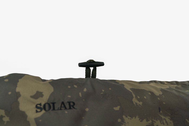 Almohada Solar WorldWide XL - Tienda Carpfishing