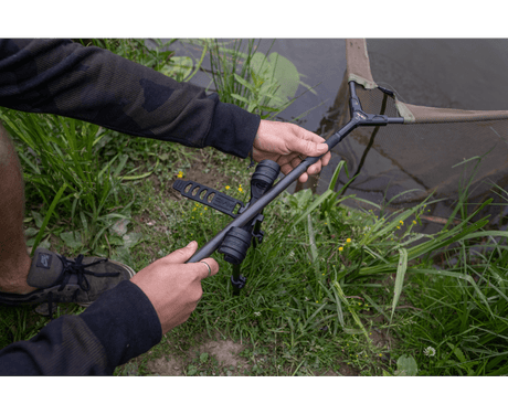 Apoya Sacaderas Avid Carp Lok Down - Tienda Carpfishing