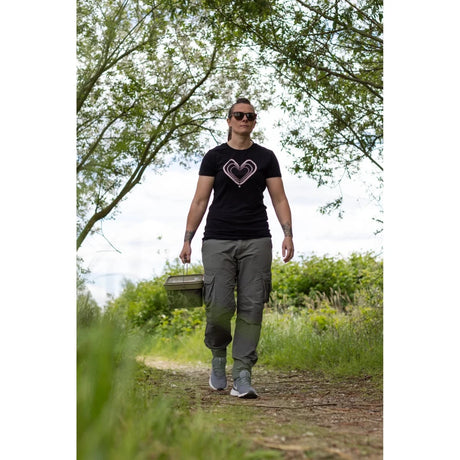 Camiseta Mujer Korda Love Negra - Tienda Carpfishing