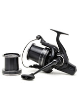 Carrete Daiwa Emblem 23 35 SCW QD - Tienda Carpfishing