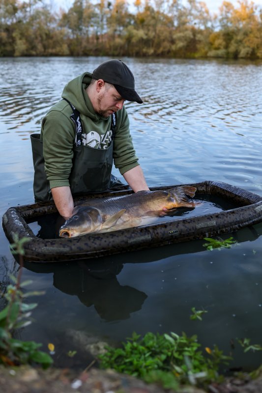 Cuna inflable Solar SP C - Tech - Tienda Carpfishing