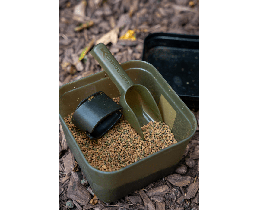 Pala cebadora Korum - Small - Tienda Carpfishing