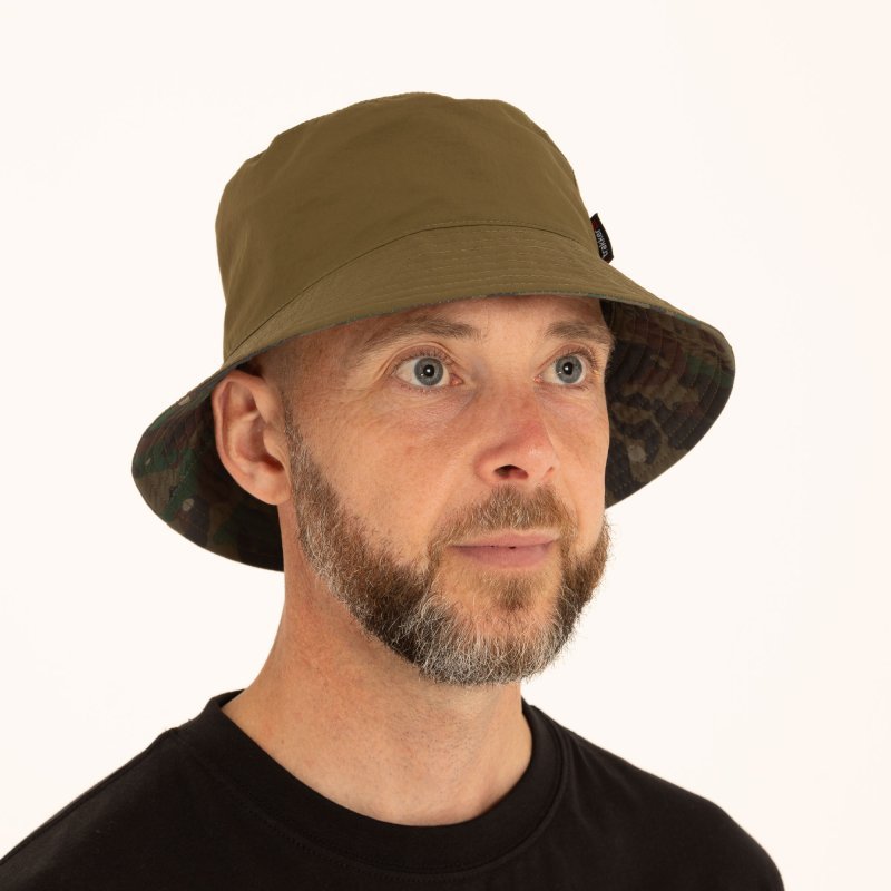 Sombrero reversible Trakker - Tienda Carpfishing