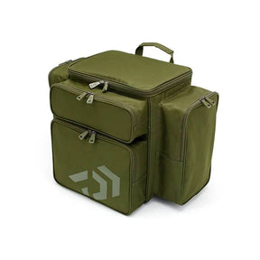 Mochila Daiwa Black Widow - Tienda Carpfishing